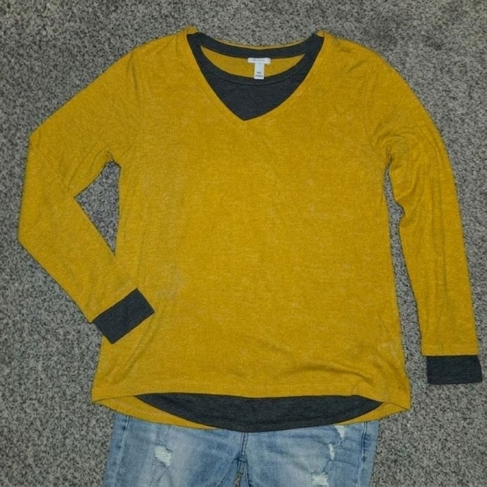 Mustard Yellow V-neck Top